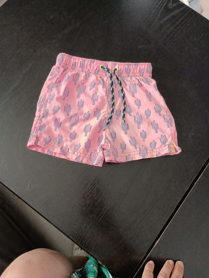 Maillot de bain tape à l'oeil 18 mois