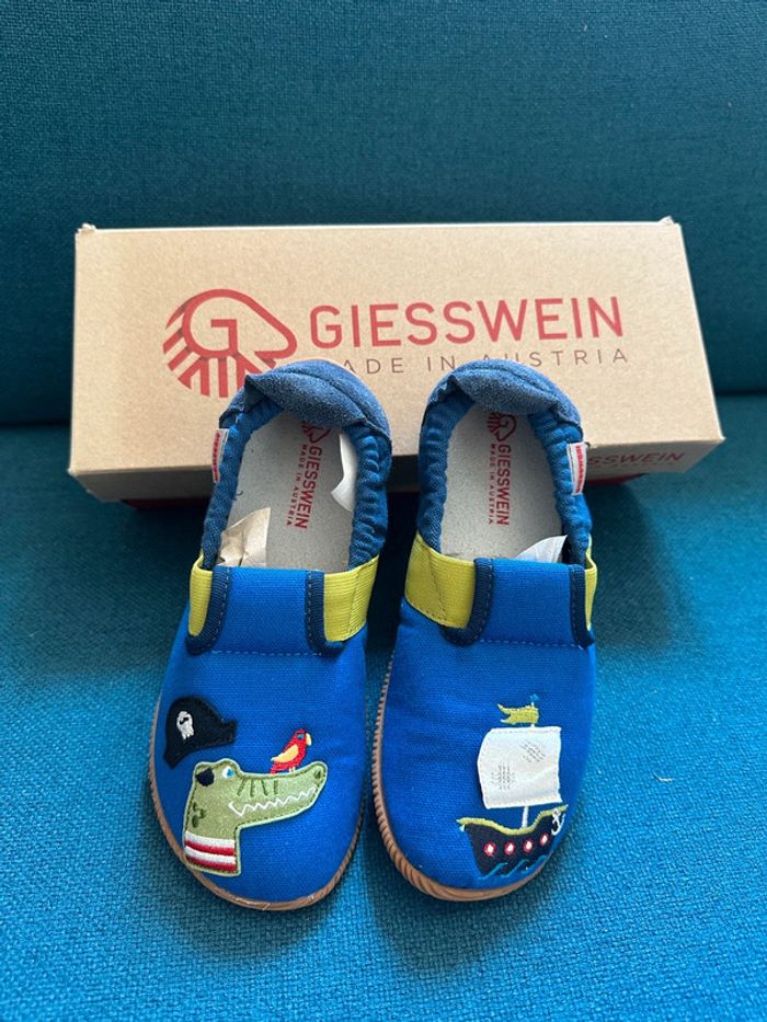 Chaussons Giesswein bleu mer crocodile 32