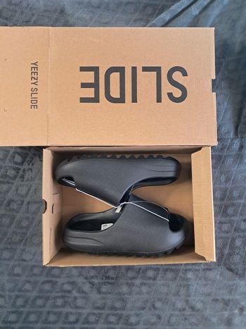 Yeezy slide onyx / noir - taille 41