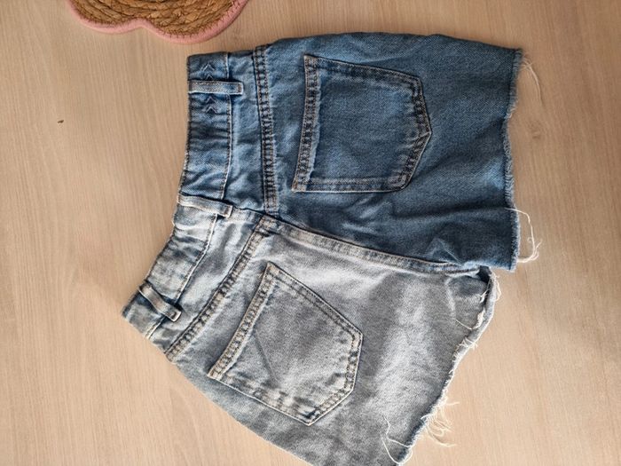 Short mom 32 - photo numéro 3