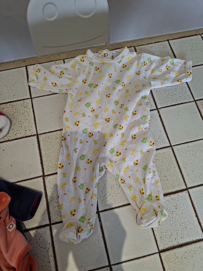 Lot pyjamas 3 mois - photo numéro 3
