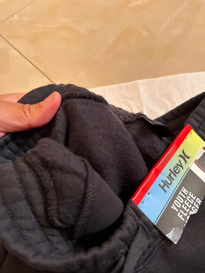 Bas de jogging de la marque Hurley taille 10/12 ans neuf - photo numéro 6