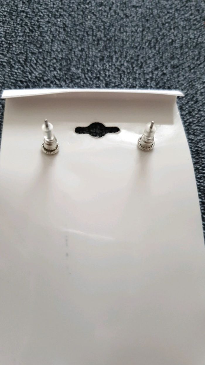 Neuf boucles d'oreilles clous lunettes de soleil noires - photo numéro 2