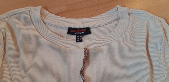 Tee-shirt taille M manches longues Jennyfer - photo numéro 3