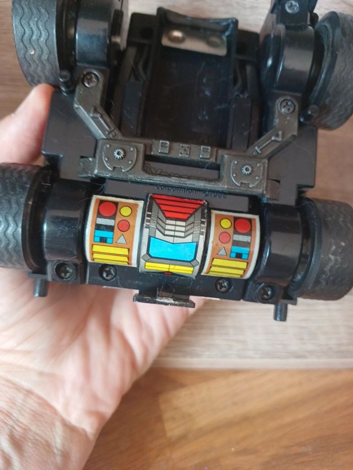 Robot daijim yonezawa - photo numéro 8