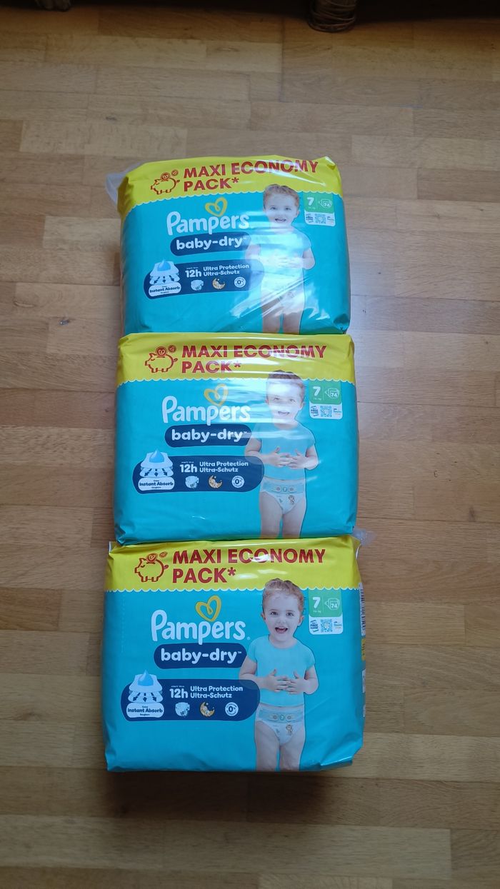 3 maxis economy packs Pampers baby dry taille 7