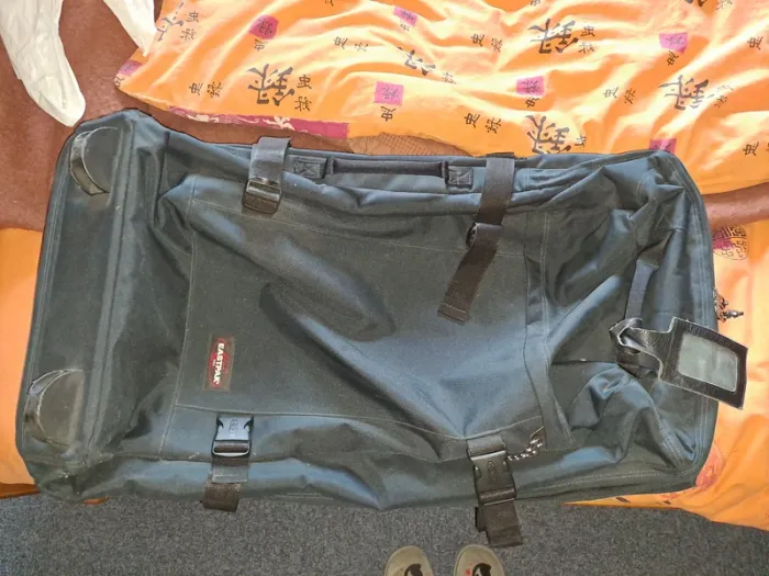 Valise à roulettes Eastpak 121L - 2 compartiments - Très bon état - photo numéro 12