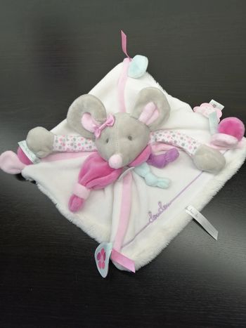 Doudou et compagnie souris pearly plat blanc rose DC2978