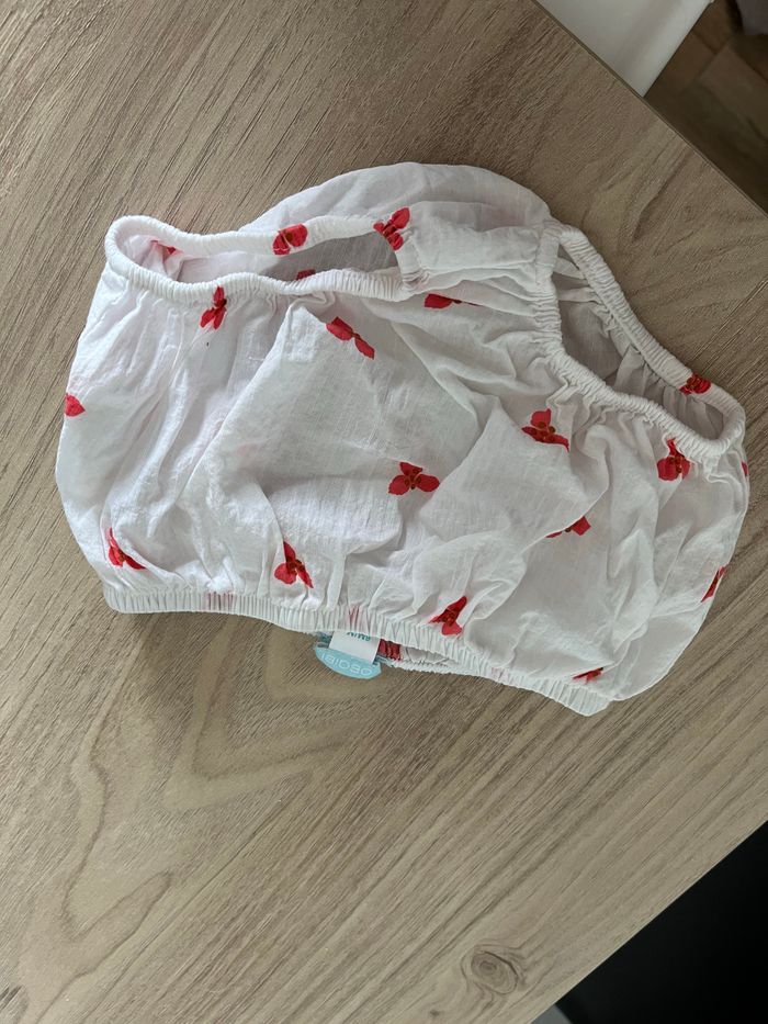 Robe blanche fleurs rouges - photo numéro 2