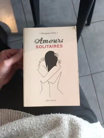 Roman amours solitaires