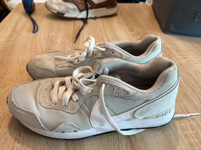 Nike grise - photo numéro 2