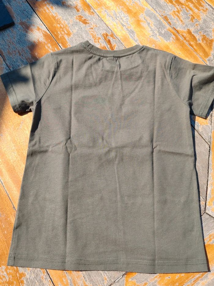Tee-shirt kaki 8 ans - photo numéro 3