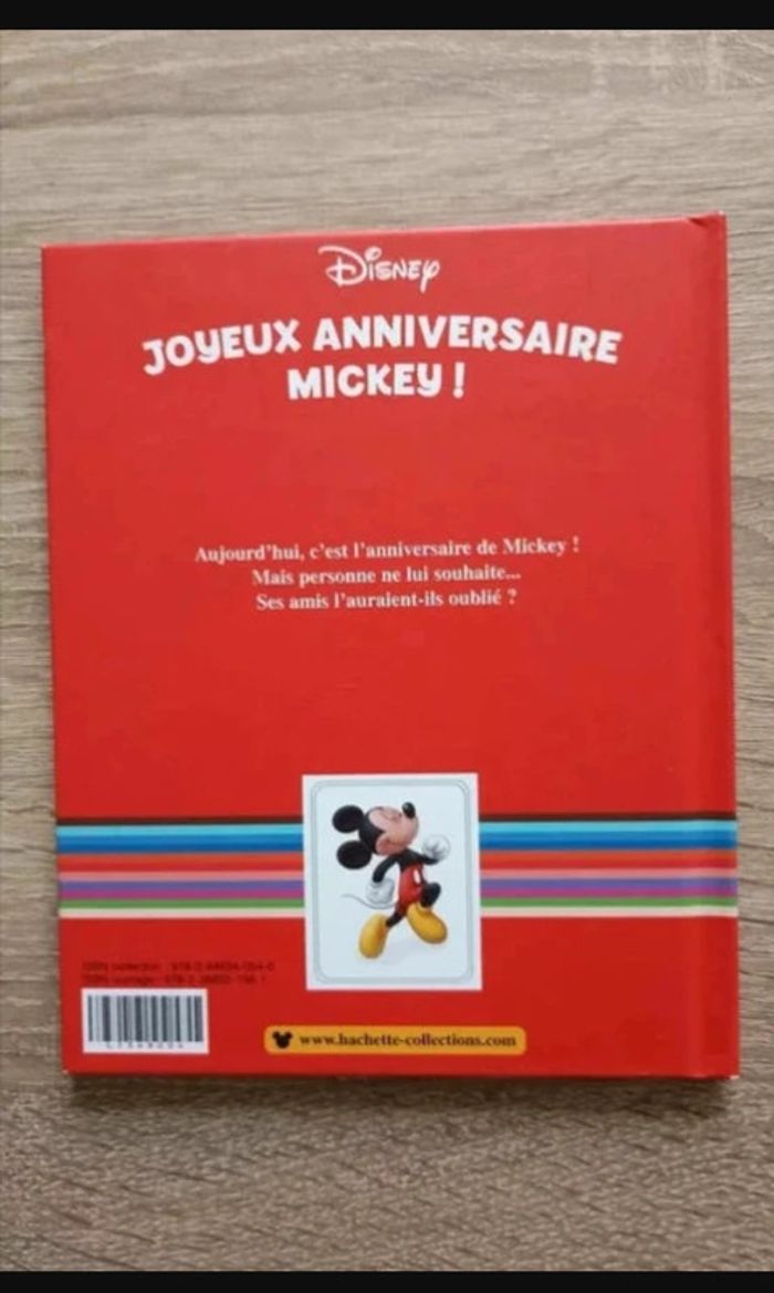 livre Joyeux anniversaire mickey Hachette Très bon état - photo numéro 2