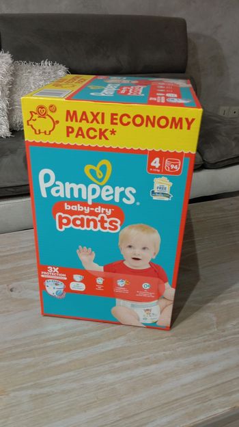 Maxi Pack pants taille 4 neuf jamais ouvert