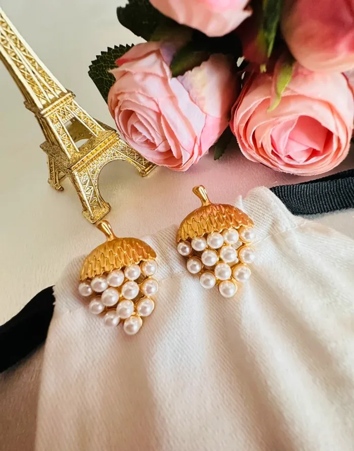 🌰Boucles d’oreilles – Noix dorées & perles nacrées - photo numéro 2