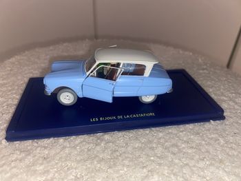 Voiture miniature de collection Citroën ami 6 Les Véhicules de Tintin