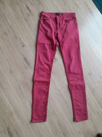 Jean fin skinny rouge  bordeaux 34