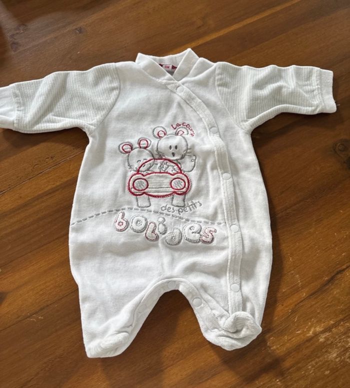 Lot  de 3  pyjamas naissance  + 1 de 1 mois plutôt garçon - photo numéro 4