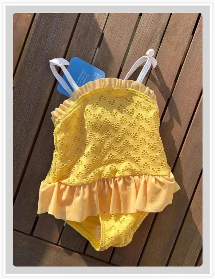 Maillot de bain 6 mois neuf
