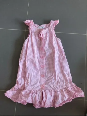 Robe vichy h&m 5-6 ans en très bon état