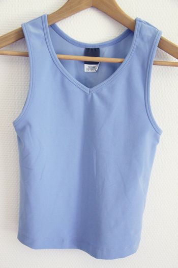 Top de Sport col V état neuf - Champs Sports