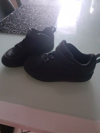 Vend basket nike taille 28 au prix de 20 euros