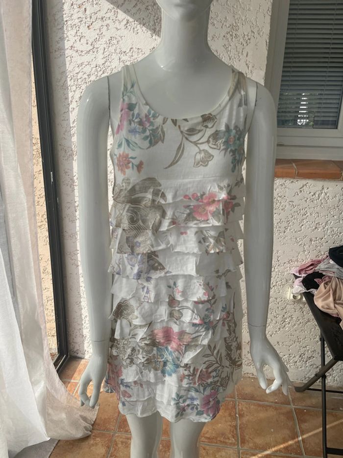 Jolie robe de la marque CO2 en taille S - photo numéro 2