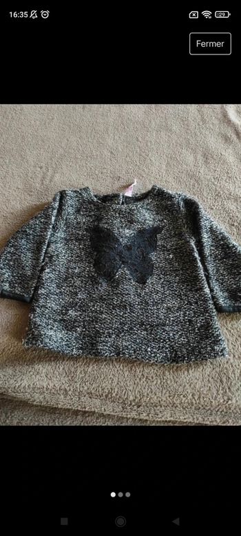 Très beau pull bébé e13