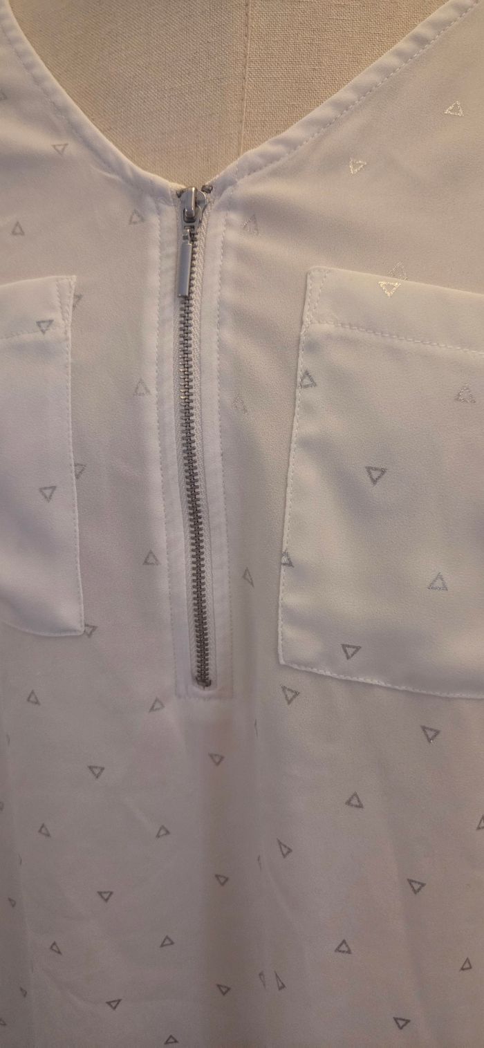Blouse Cache Cache blanche  fluide & élégante – détails zippés – T38 – excellent état - photo numéro 2