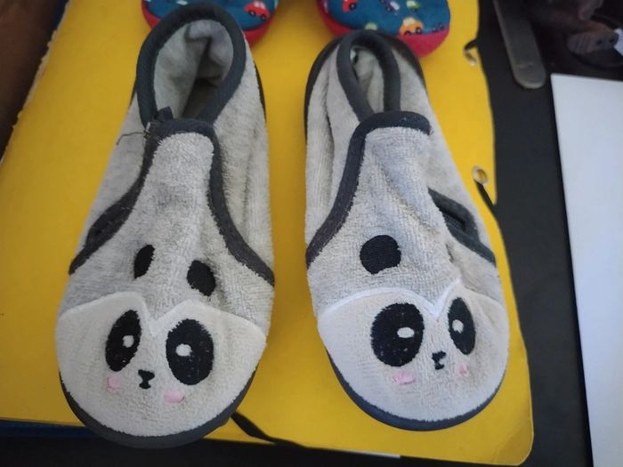 2 Paires de chaussons taille 24 - photo numéro 2