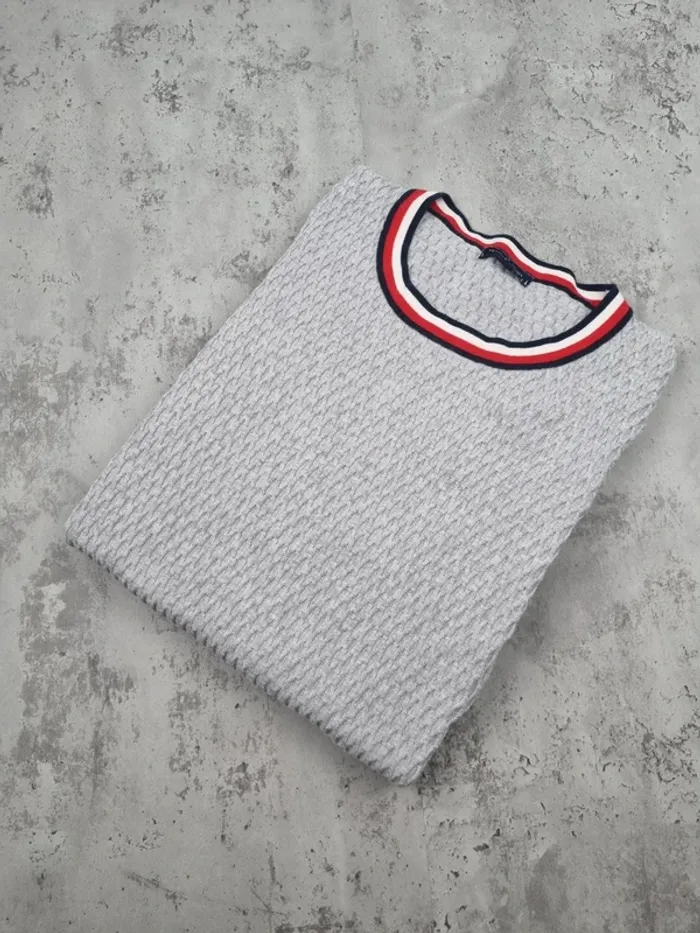 Pull gris Tommy Hilfiger – Taille M Femme (mesures en photos)