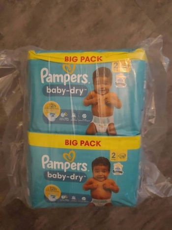 Couche Pampers taille 2 