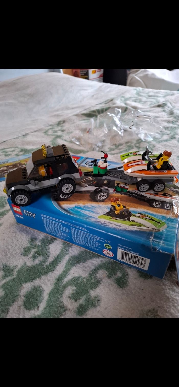Lego voiture et bateaux - photo numéro 3