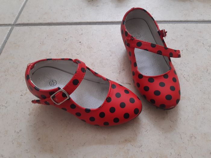 Chaussures à talons flamenco rouge et noir / pointure 25