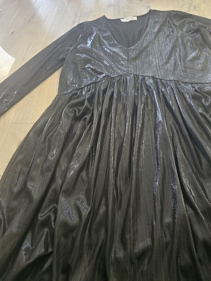 Robe noir - photo numéro 3