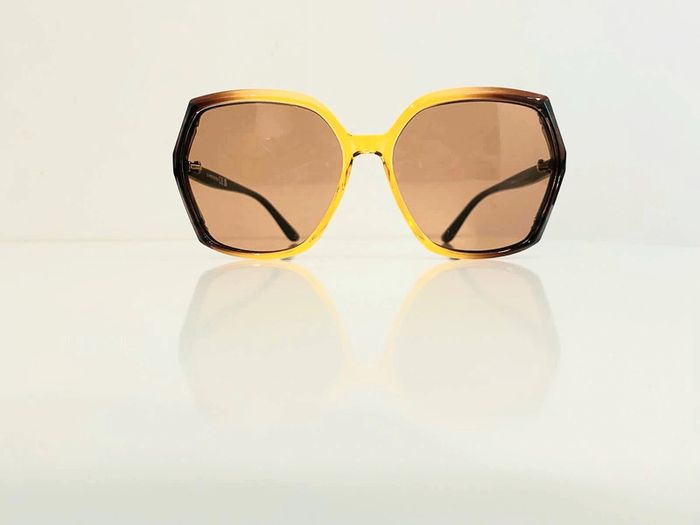 Lunette de soleil femme jaune marron et dorée UV protection catégorie 2 - photo numéro 2