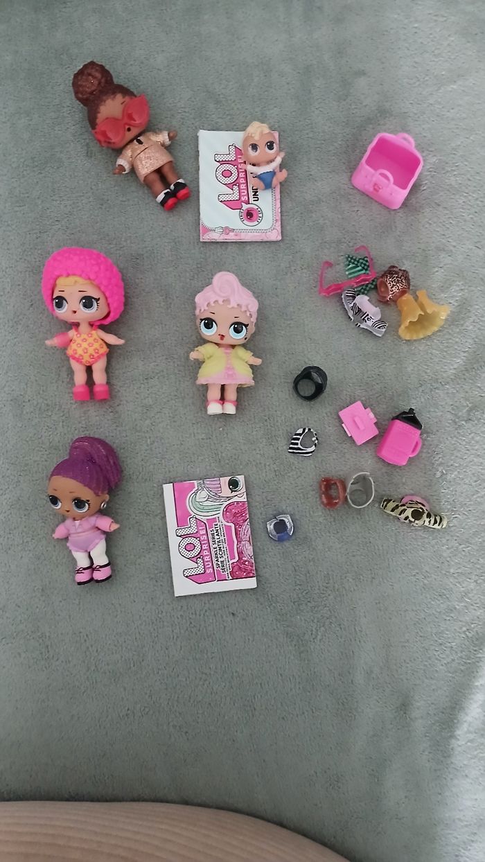 Lot poupée lol
