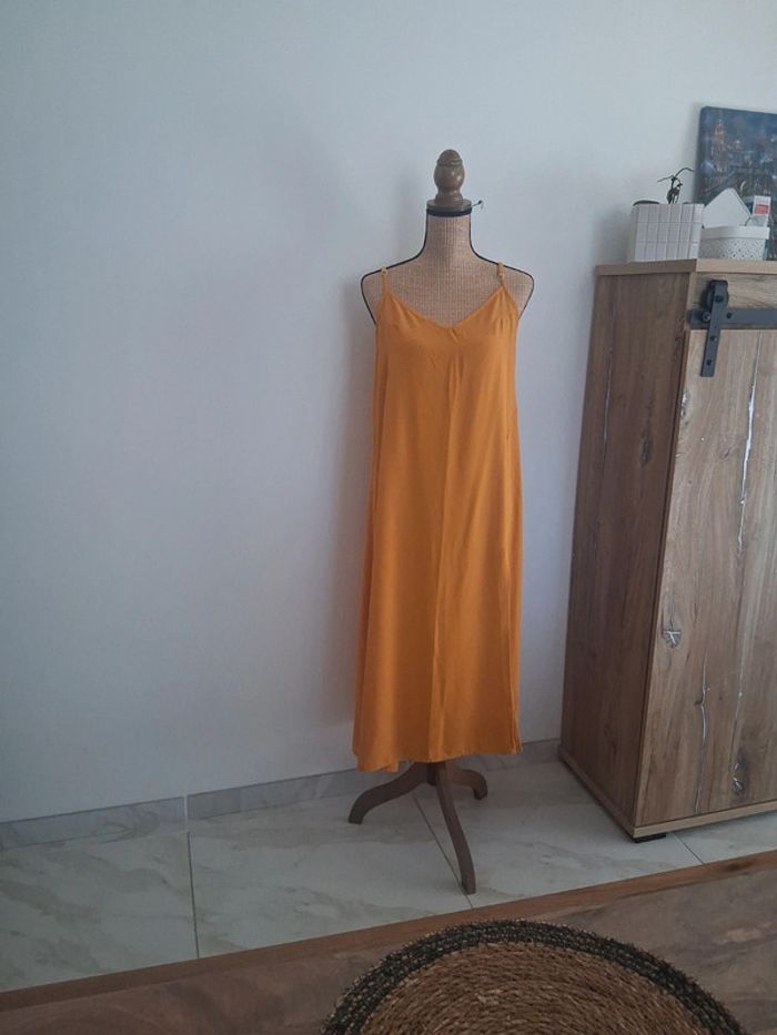 Robe moutarde
