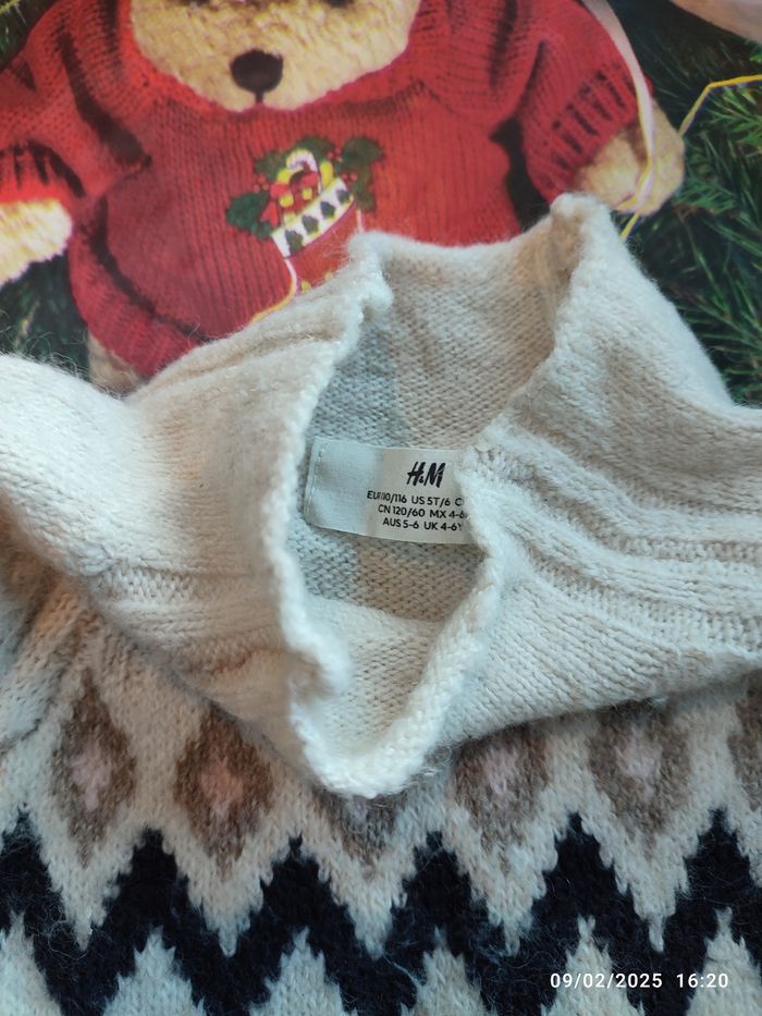 Lot vêtements fille 6 ans, un pull et 2 gilets - photo numéro 4