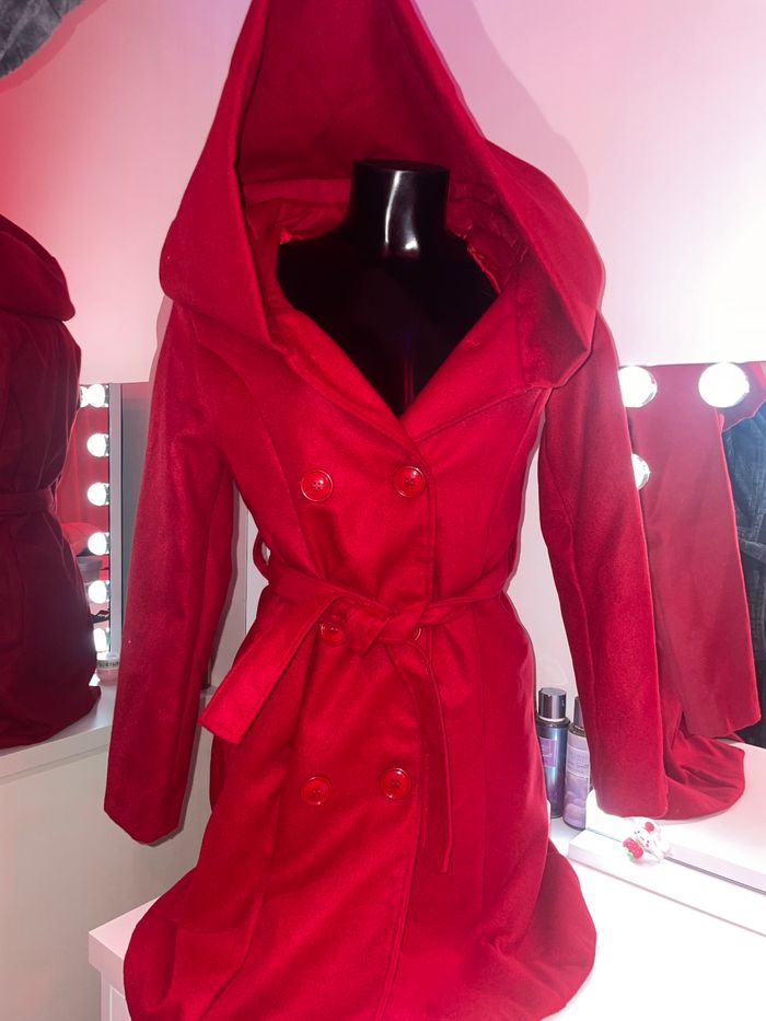 Manteau élégant rouge