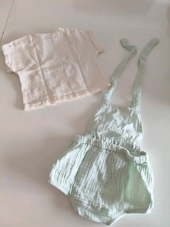 Ensemble t-shirt et grenouillère - photo numéro 2
