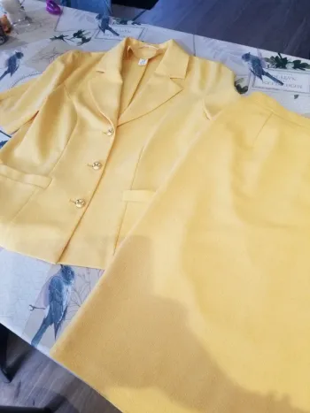 Ensemble veste + jupe Jaune