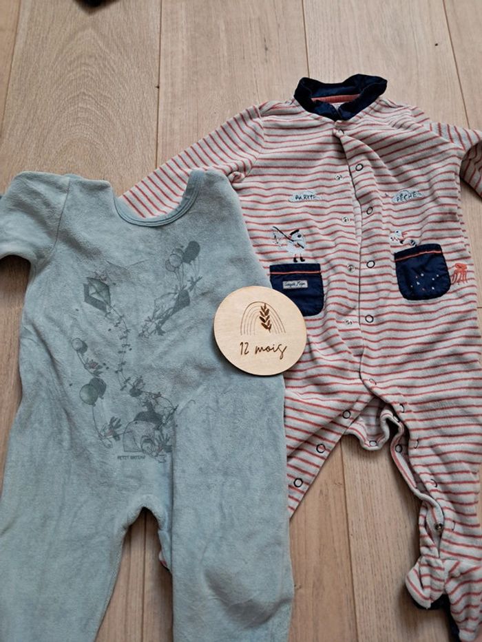 Lot 2 pyjamas