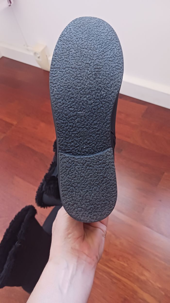 Bottines fourrées  pointure 39 - photo numéro 9