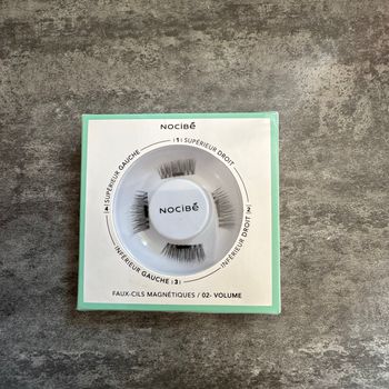 Faux cils