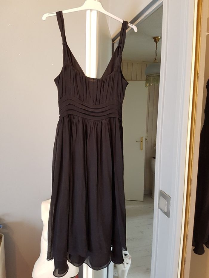 Robe noir - photo numéro 3