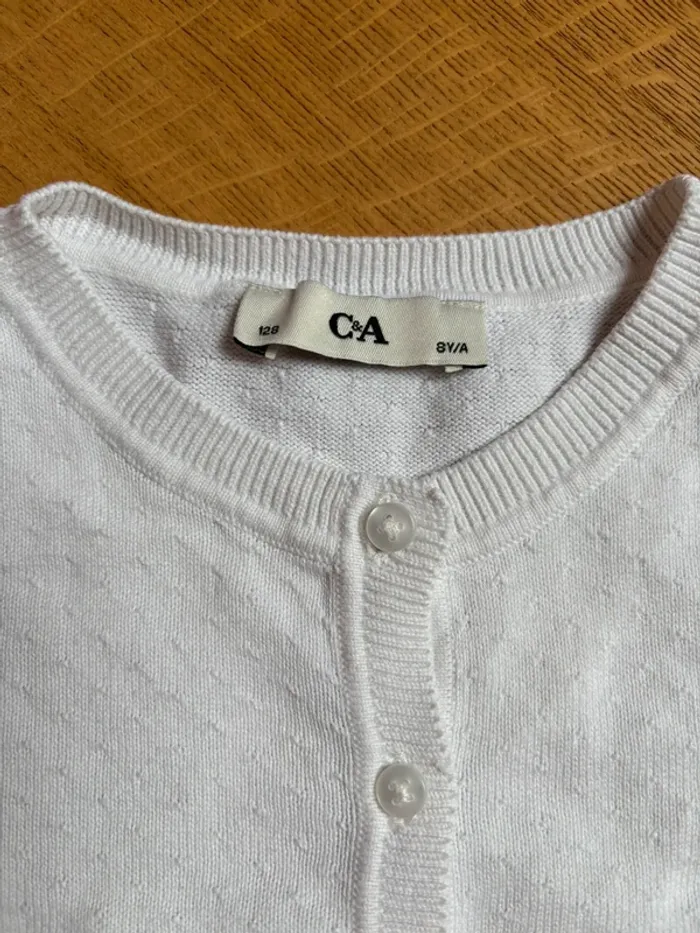 Gilet blanc C&A 8 ans - photo numéro 2
