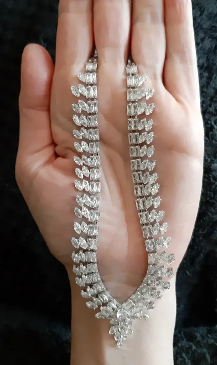 Magnifique parure collier, bracelet, bague et boucles d'oreilles Belle Miss en cristaux (strass) - photo numéro 2
