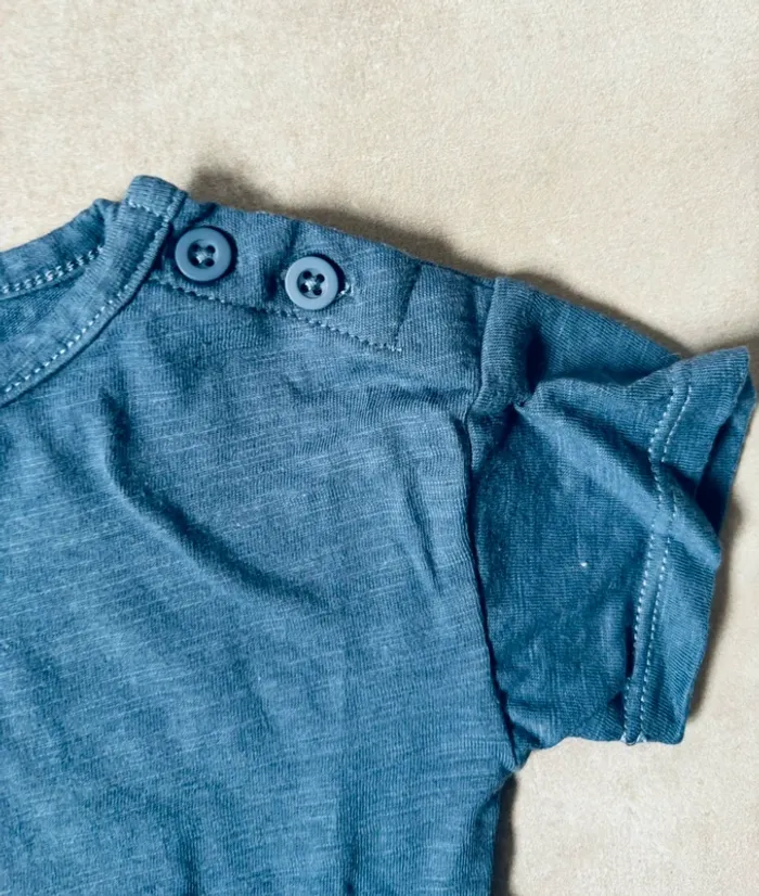 Magnifique t-shirt bleu Verbaudet 6 mois neuf - photo numéro 3