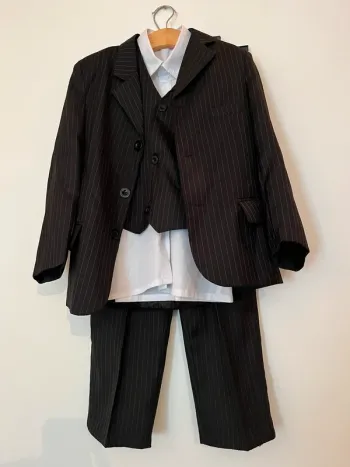 Costume 4 pièces 8 ans noir